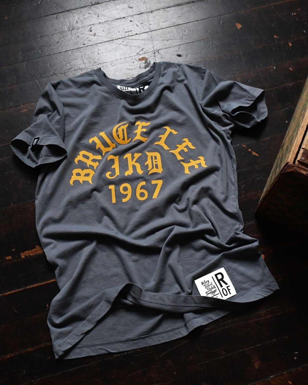 Bruce Lee Oakland '67 Vintage Grey Tee - Roots of Fight